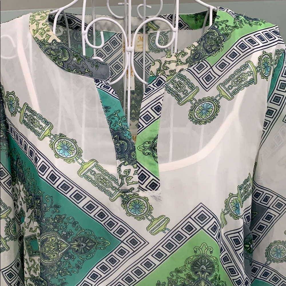 A DIVA womens blouse with cami. - Picture 2 of 6